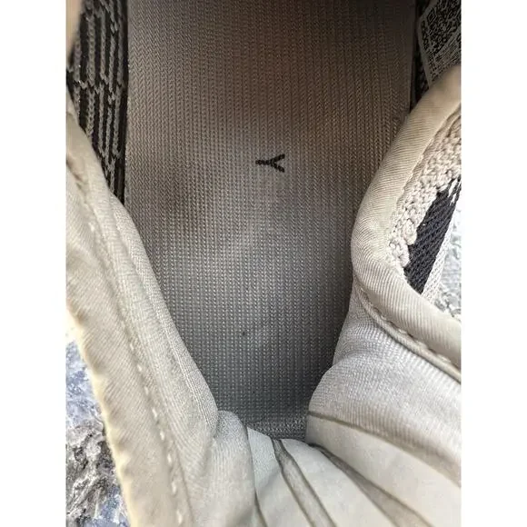 Adidas Yeezy Boost 350 V2 Beige Black SPLY-350 Size 9.5 HP7870 Kanye West - Picture 10 of 12